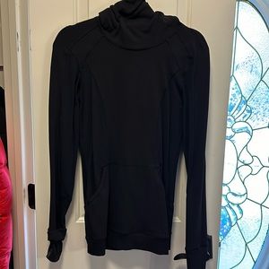 Lululemon running shirt